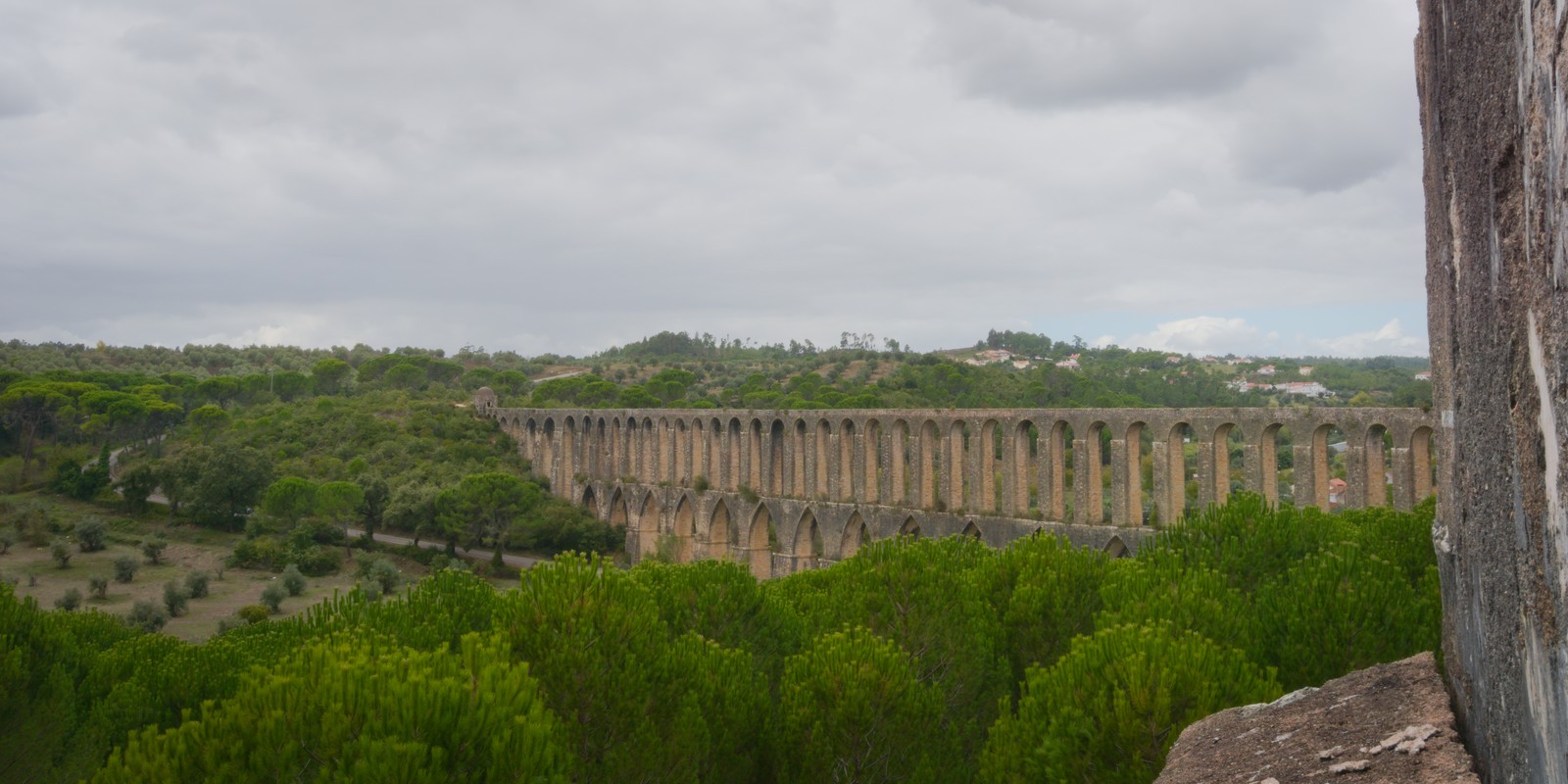 Aqueduto do Convento de Cristo