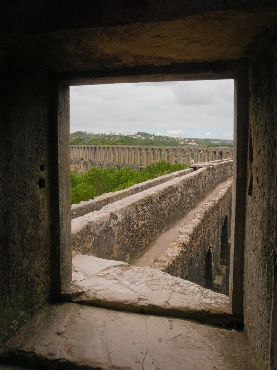 Acesso pedonal ao aqueduto