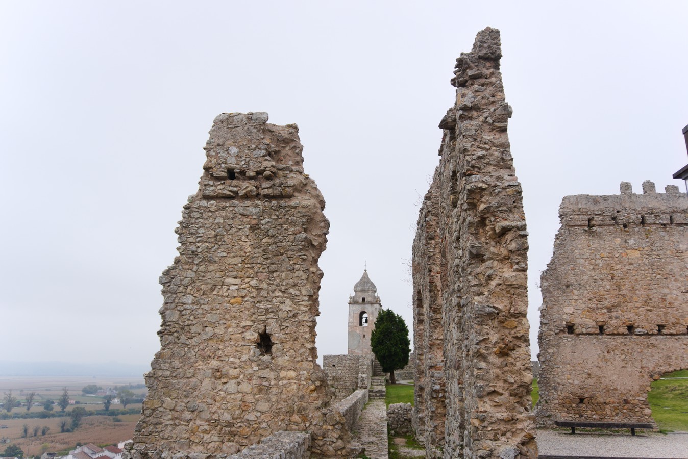 Ruínas do Palácio das Infantas e Torre do Relógio